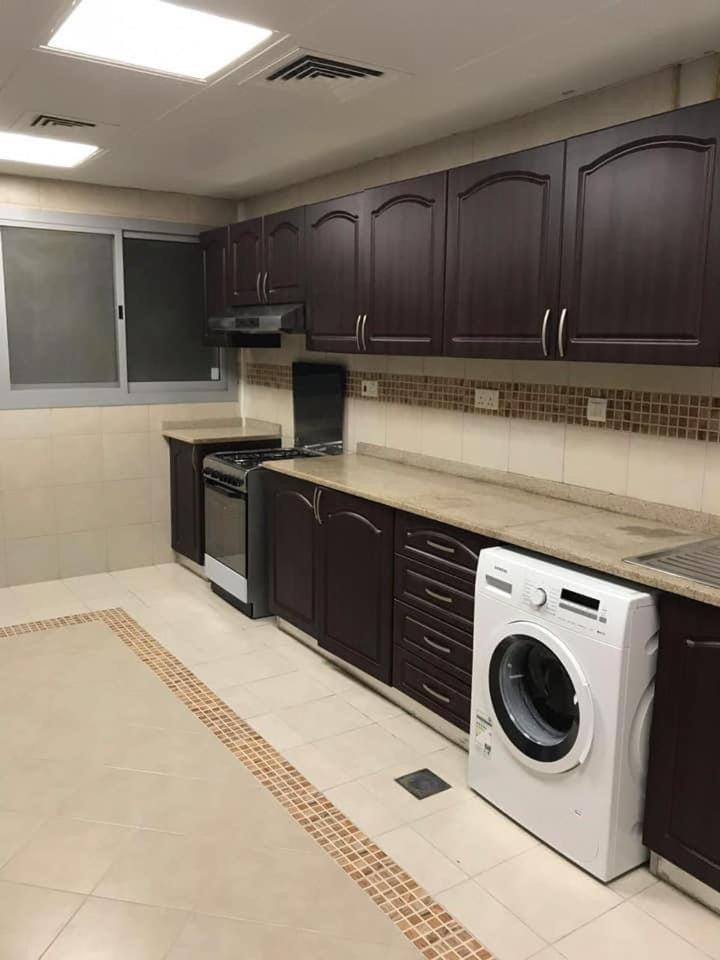 Quarto em Acomodações Particulares Sn Realestate Resedent Abu Dhabi